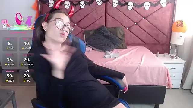 Snapshot of zoe_sweet5 chatting on October 26, 2025, 4:18 pm zoe sweet5 online show from October 26, 2025, 4:18 pm