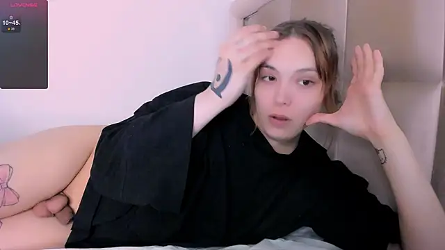 Snapshot of fem_to chatting on February 18, 2026, 4:25 pm fem to online show from February 18, 2026, 4:25 pm