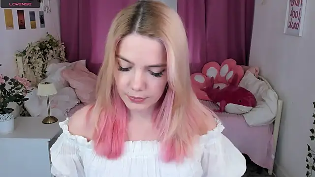 sweetty ashley online show from April 13, 2026, 7:18 pm