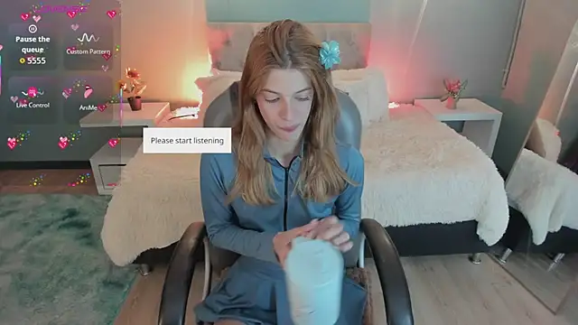 Snapshot of Nora_Vennucci chatting on February 27, 2026, 8:30 pm Nora Vennucci online show from February 27, 2026, 8:30 pm