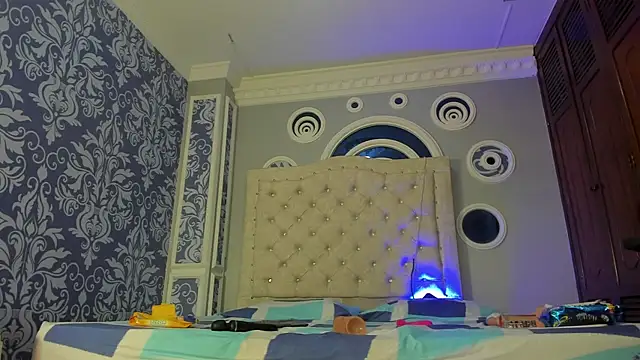 mature bigass   online show from February 19, 2025, 7:16 pm