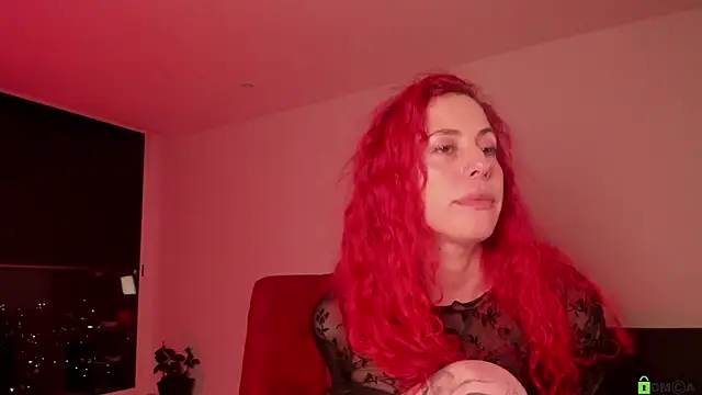 Snapshot of Borbala_Iggy chatting on February 4, 2025, 3:00 am Borbala Iggy online show from February 4, 2025, 3:00 am