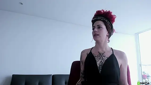 Snapshot of Borbala_Iggy chatting on February 8, 2025, 2:16 pm Borbala Iggy online show from February 8, 2025, 2:16 pm