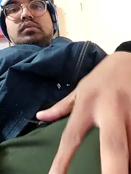 Hotrayyy online show from December 16, 2025, 1:04 pm