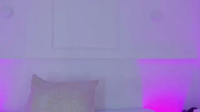 mary suarez online show from October 2, 2025, 3:32 am