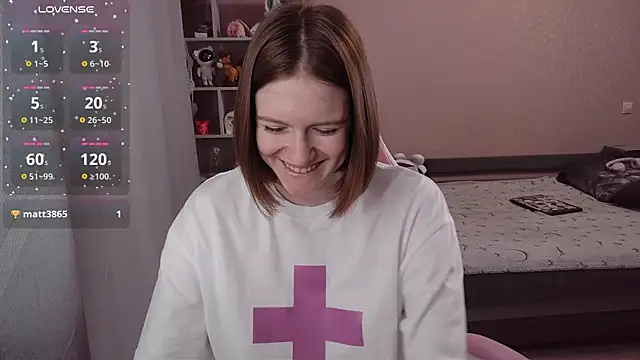 CassieJuice69 online show from November 7, 2025, 4:33 pm