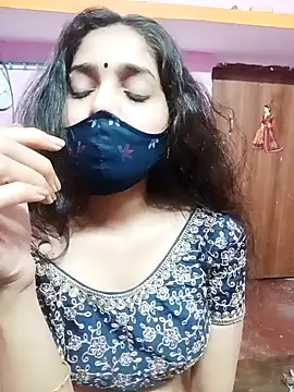 Cute-Simmi online show from January 18, 2025, 5:37 pm