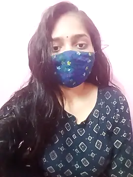 Cute-Simmi online show from February 11, 2026, 7:52 am