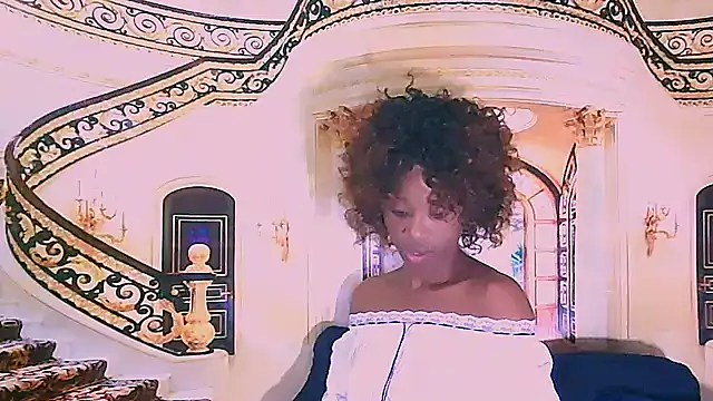 EbonyCreamy69 online show from January 29, 2025, 6:17 pm