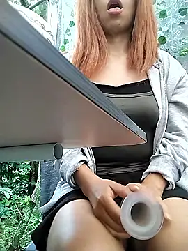 Snapshot of MirandaSingle chatting on March 7, 2026, 1:27 pm MirandaSingle online show from March 7, 2026, 1:27 pm