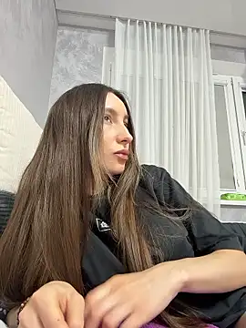 viviandaimond1 online show from January 8, 2026, 8:37 pm