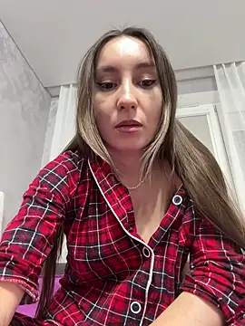 viviandaimond1 online show from February 19, 2026, 7:11 pm