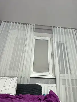 viviandaimond1 online show from February 8, 2026, 9:23 pm