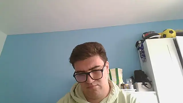 Snapshot of sorolla12 chatting on March 18, 2026, 3:35 pm sorolla12 online show from March 18, 2026, 3:35 pm