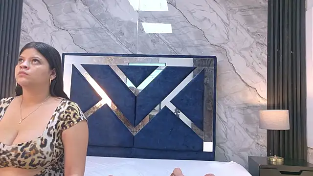 Snapshot of KarinaSimonz chatting on June 24, 2026, 7:55 pm KarinaSimonz online show from June 24, 2026, 7:55 pm