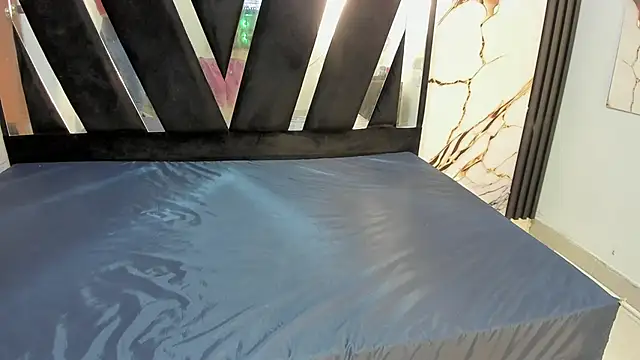 Snapshot of KarinaSimonz chatting on November 7, 2025, 7:29 pm KarinaSimonz online show from November 7, 2025, 7:29 pm