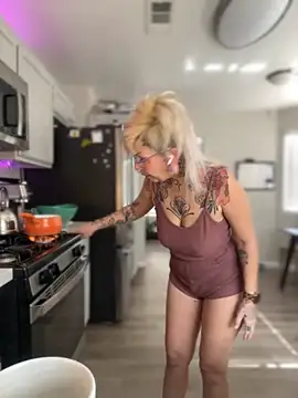 Snapshot of GoldieBakeman chatting on December 5, 2025, 7:34 pm GoldieBakeman online show from December 5, 2025, 7:34 pm