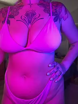 Snapshot of GoldieBakeman chatting on October 10, 2025, 4:41 pm GoldieBakeman online show from October 10, 2025, 4:41 pm