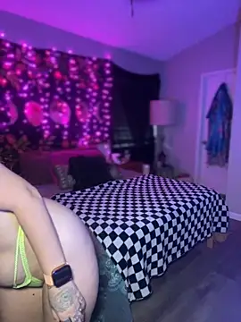 Snapshot of GoldieBakeman chatting on November 6, 2025, 5:06 pm GoldieBakeman online show from November 6, 2025, 5:06 pm