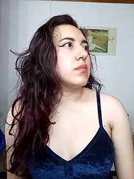 Snapshot of Emi_chik chatting on February 27, 2025, 5:47 pm Emi chik online show from February 27, 2025, 5:47 pm