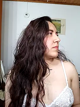 Snapshot of Emi_chik chatting on October 11, 2025, 11:00 am Emi chik online show from October 11, 2025, 11:00 am