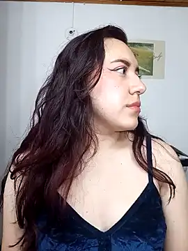 Snapshot of Emi_chik chatting on January 25, 2025, 3:30 am Emi chik online show from January 25, 2025, 3:30 am