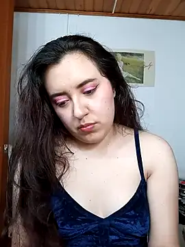 Snapshot of Emi_chik chatting on November 5, 2025, 11:57 am Emi chik online show from November 5, 2025, 11:57 am