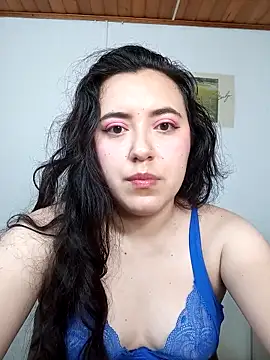 Snapshot of Emi_chik chatting on December 4, 2025, 12:37 pm Emi chik online show from December 4, 2025, 12:37 pm