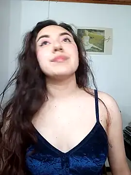 Snapshot of Emi_chik chatting on October 15, 2025, 10:45 am Emi chik online show from October 15, 2025, 10:45 am