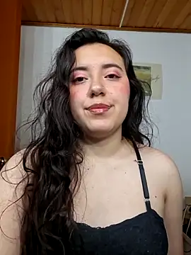 Snapshot of Emi_chik chatting on March 19, 2026, 11:21 am Emi chik online show from March 19, 2026, 11:21 am