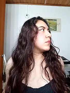 Snapshot of Emi_chik chatting on September 11, 2025, 11:21 am Emi chik online show from September 11, 2025, 11:21 am