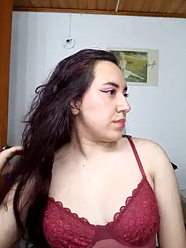 Snapshot of Emi_chik chatting on February 22, 2025, 4:29 am Emi chik online show from February 22, 2025, 4:29 am