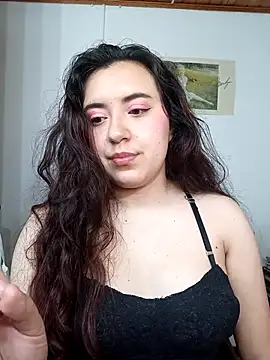 Snapshot of Emi_chik chatting on October 2, 2025, 10:51 am Emi chik online show from October 2, 2025, 10:51 am