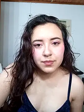 Snapshot of Emi_chik chatting on September 10, 2025, 11:42 am Emi chik online show from September 10, 2025, 11:42 am