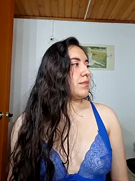 Snapshot of Emi_chik chatting on February 27, 2026, 10:04 am Emi chik online show from February 27, 2026, 10:04 am