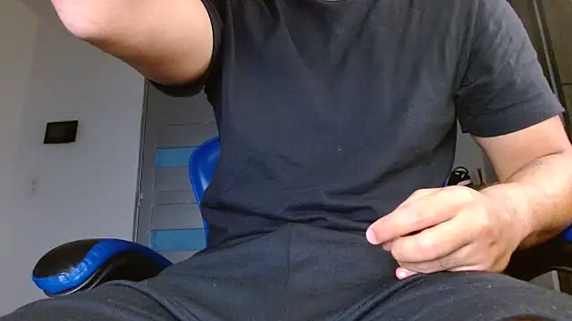 Snapshot of SexyBoy-Bigclit chatting on July 24, 2026, 1:40 pm SexyBoy-Bigclit online show from July 24, 2026, 1:40 pm