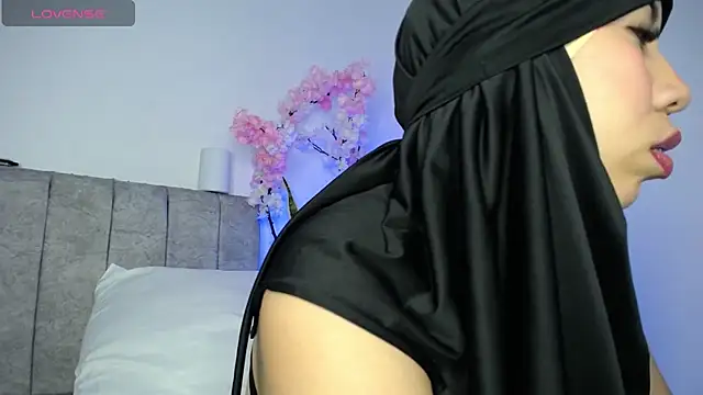 Snapshot of Sweet_hot_mia chatting on July 12, 2026, 7:04 pm Sweet hot mia online show from July 12, 2026, 7:04 pm