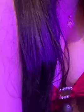 Snapshot of Cameelia chatting on November 11, 2025, 10:37 pm Cameelia online show from November 11, 2025, 10:37 pm