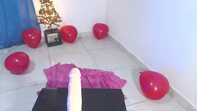 Snapshot of April_sexycurvi chatting on December 15, 2025, 8:20 am April sexycurvi online show from December 15, 2025, 8:20 am