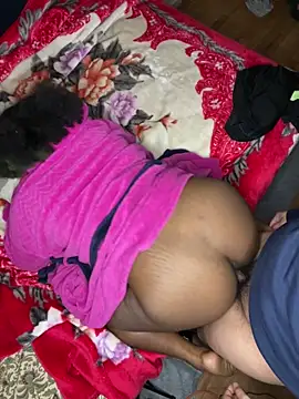 Snapshot of gamingcouple420 chatting on December 14, 2025, 11:54 pm gamingcouple420 online show from December 14, 2025, 11:54 pm