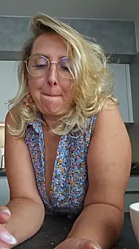 Snapshot of MariaRichi_ chatting on July 28, 2026, 11:39 am MariaRichi online show from July 28, 2026, 11:39 am
