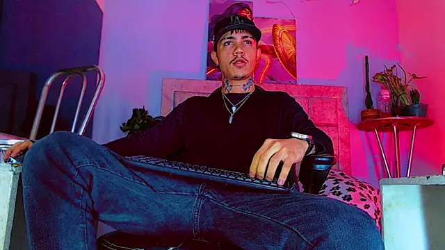 Snapshot of HannibalLester chatting on October 13, 2025, 9:22 am HannibalLester online show from October 13, 2025, 9:22 am