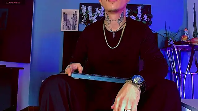HannibalLester online show from July 11, 2026, 4:13 am