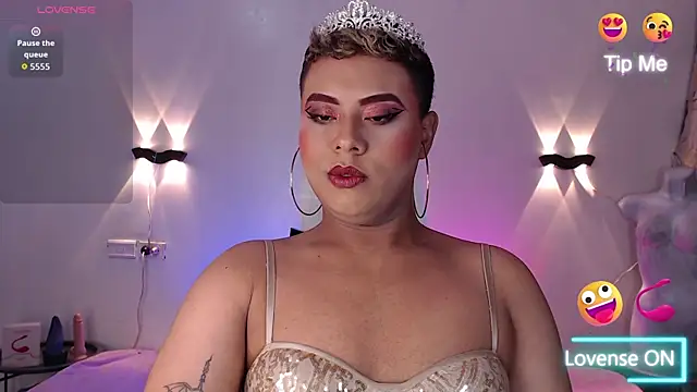 Snapshot of Emili_Roux chatting on November 4, 2025, 12:20 pm Emili Roux online show from November 4, 2025, 12:20 pm