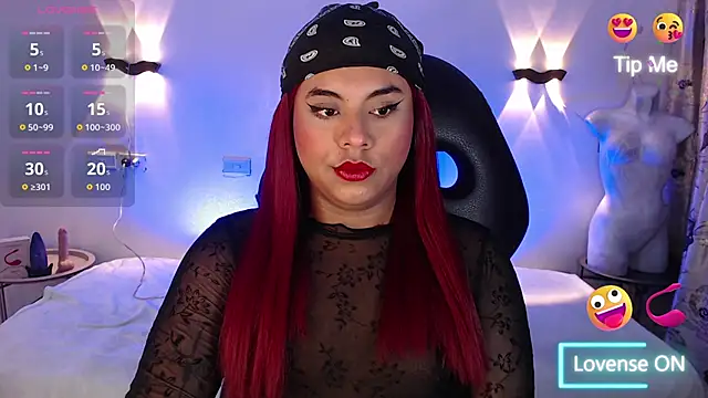 Snapshot of Emili_Roux chatting on December 3, 2025, 12:37 pm Emili Roux online show from December 3, 2025, 12:37 pm