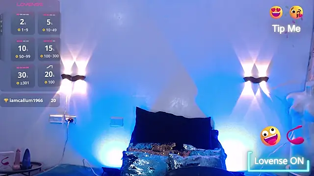 Snapshot of Emili_Roux chatting on November 13, 2025, 12:31 pm Emili Roux online show from November 13, 2025, 12:31 pm