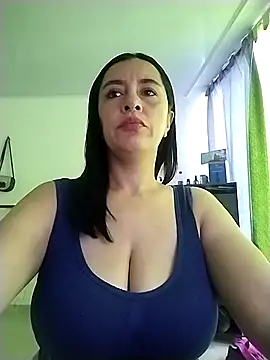 Snapshot of hailey85 chatting on April 18, 2026, 8:20 pm hailey85 online show from April 18, 2026, 8:20 pm