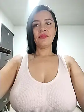 Snapshot of hailey85 chatting on March 31, 2026, 1:18 am hailey85 online show from March 31, 2026, 1:18 am