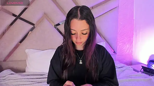 sadashi moon  online show from November 5, 2025, 8:50 am