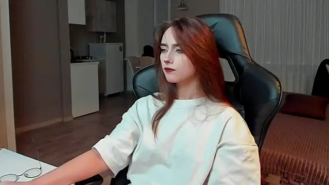 SilverDream online show from February 13, 2025, 9:17 pm